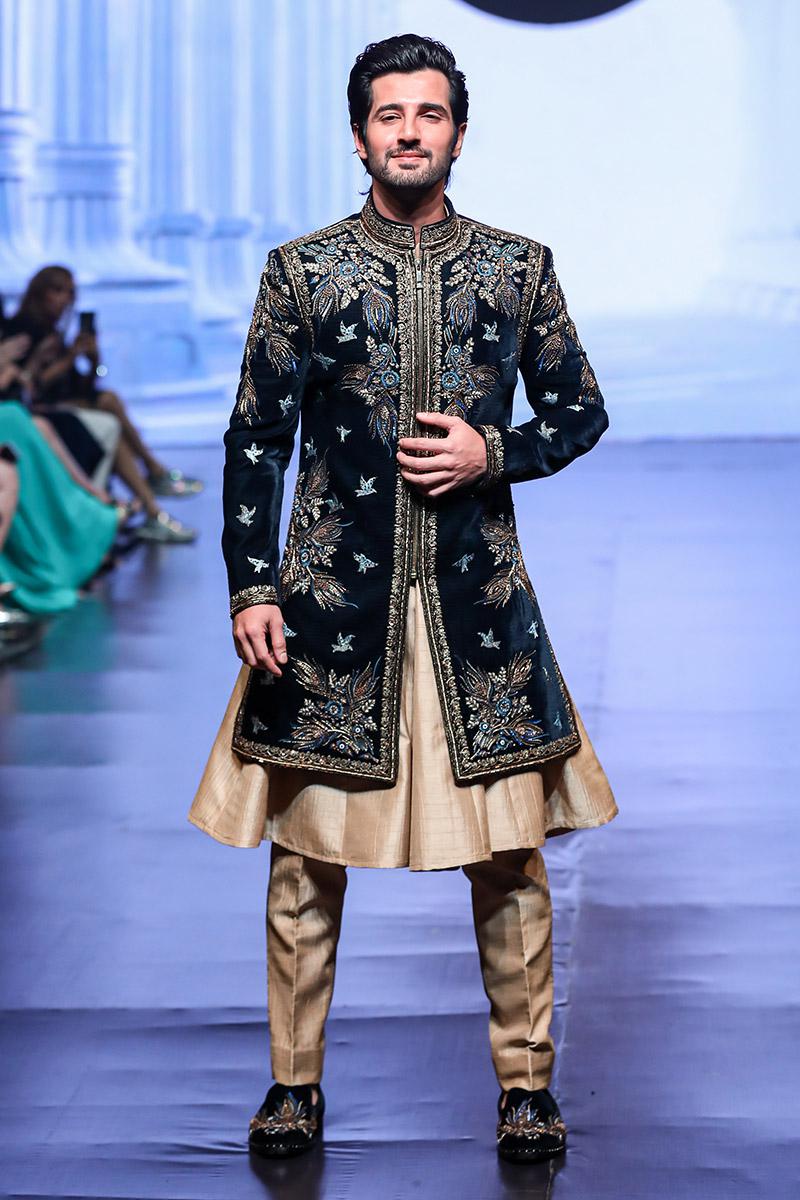 Luxurious Designer Indo Western for Men – bharat reshma international