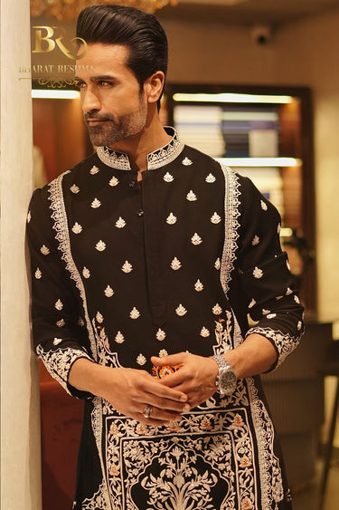 Black Mughal design kurta set