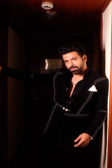 Rithvik Dhanjani In Our Black Thread Work Blazer Set - Bharat Reshma