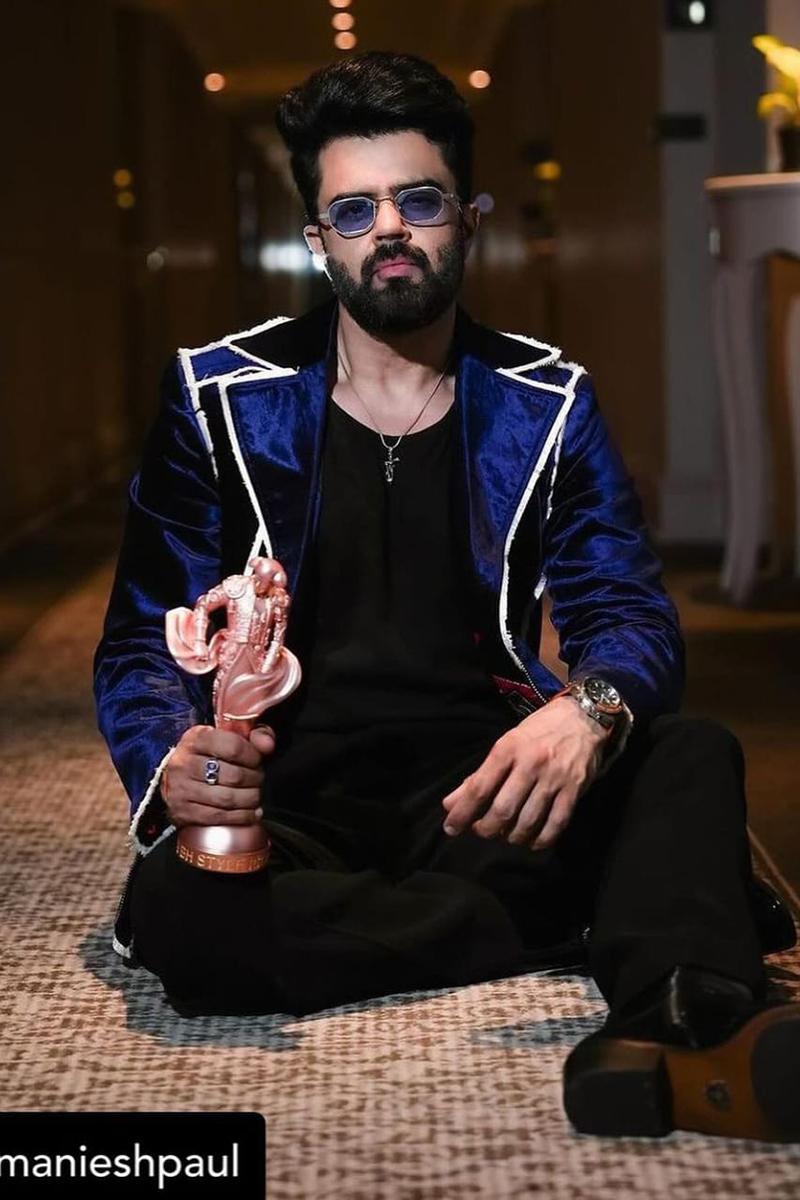 MANISH PAUL In Our Navy blue tuxedo jacket