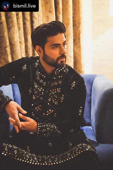 BISMIL In Our Black Velvet Kurta Embroidery Mirror with Pant - Bharat Reshma