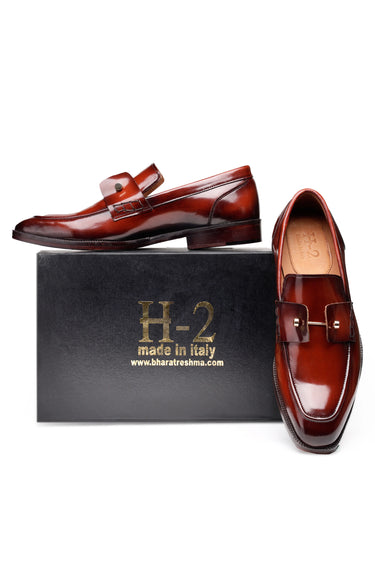 Leather Loafers with High-Gloss Finish & Nut-Style Closure
