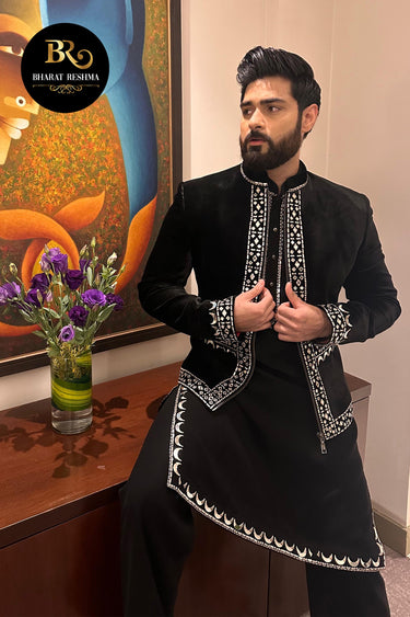 Bismil in Our Black Velvet Kurta Embroidery Mirror - Bharat Reshma