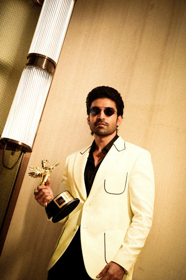 Gurmeet Choudhary in Bharat Reshma’s Monochrome Power Look